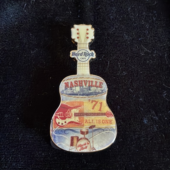 Hard Rock Cafe Pins - Picture 2 of 11